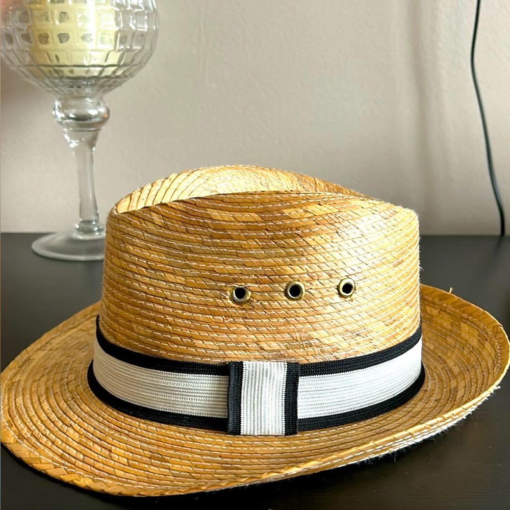 Juniors size 56 Straw hat - used only once.